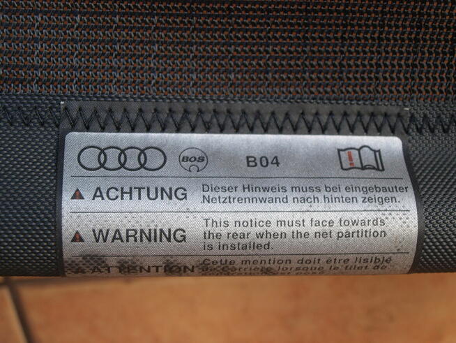 Audi Q5 siatka roleta pionowa bagażnika tył 2008 - 2016r