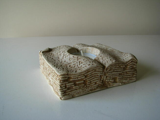 Stylowy świecznik – stara księga, przycisk do papieru