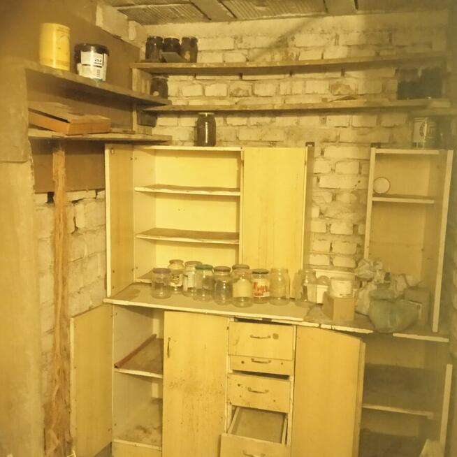 Opróżnianie mieszkań , domów , Piwnic . Wywóz rzeczy