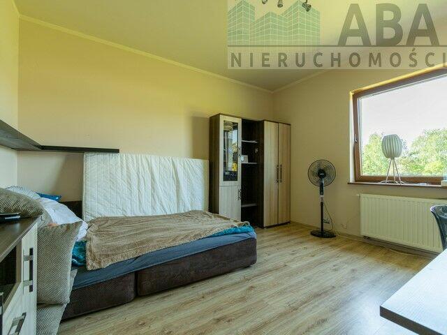 Wyjątkowy dom na sprzedaż z garażem w gm. Rzgów