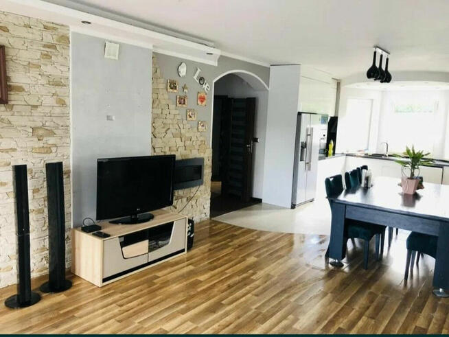 Dom z Basenem, dz. 1915m2