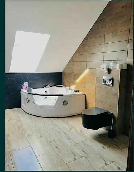 Dom z Basenem, dz. 1915m2