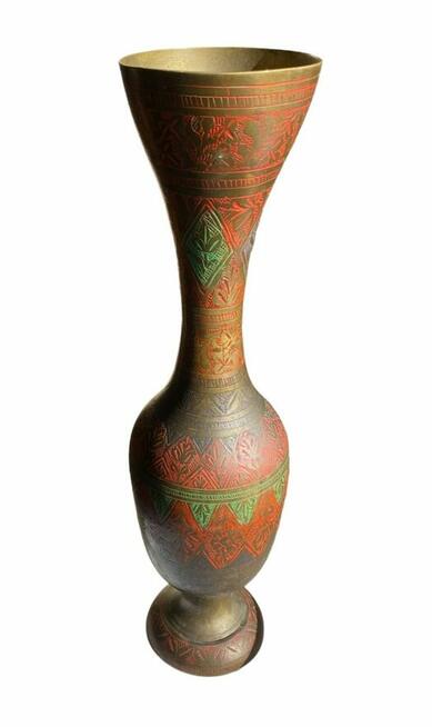 Mosiężny hinduski wazon zdobiony