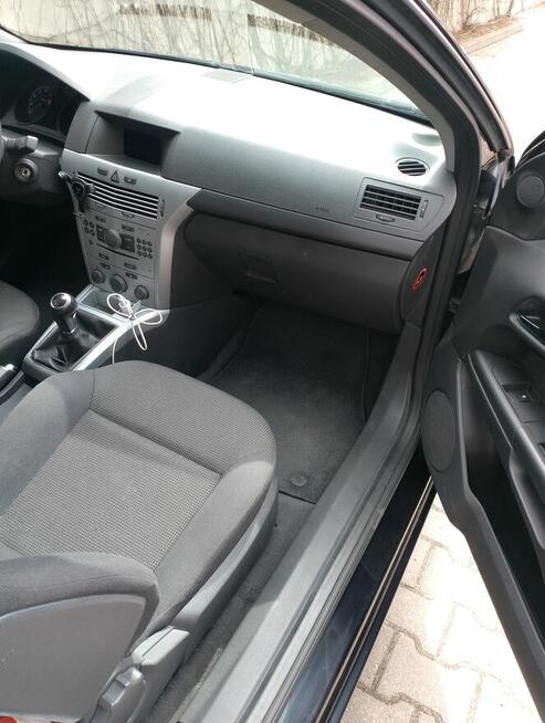 Sprzedam opel astra H benzyna rocznik 2009