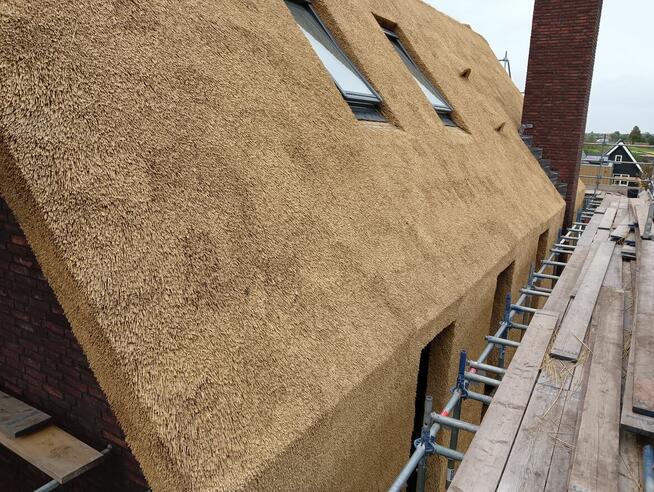 Altanki, altany, dachy, trzcina