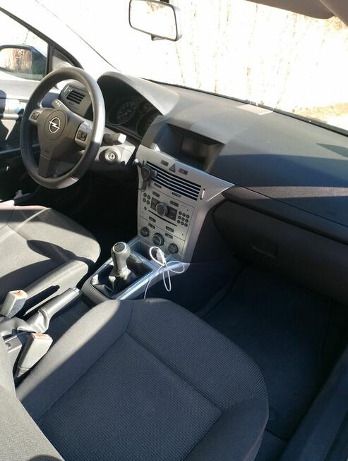 Sprzedam opel astra H benzyna rocznik 2009