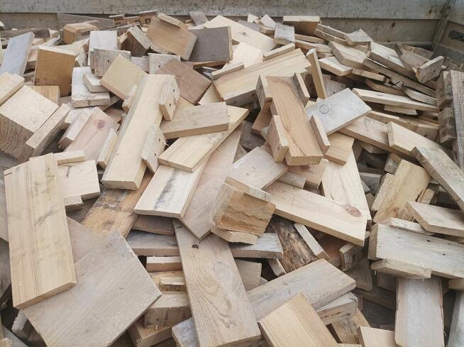 Drewno opałowe, pocięte palety