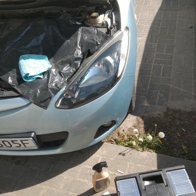 Polerowanie lamp samochodowych renowacja