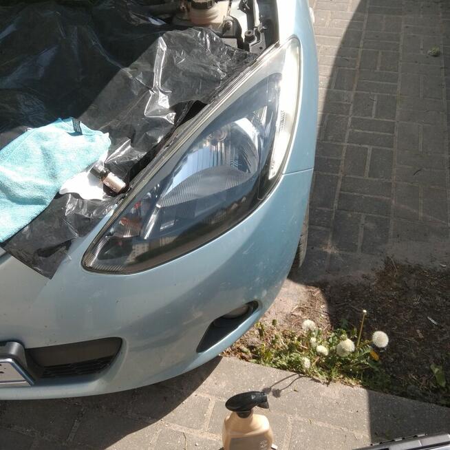 Polerowanie lamp samochodowych renowacja