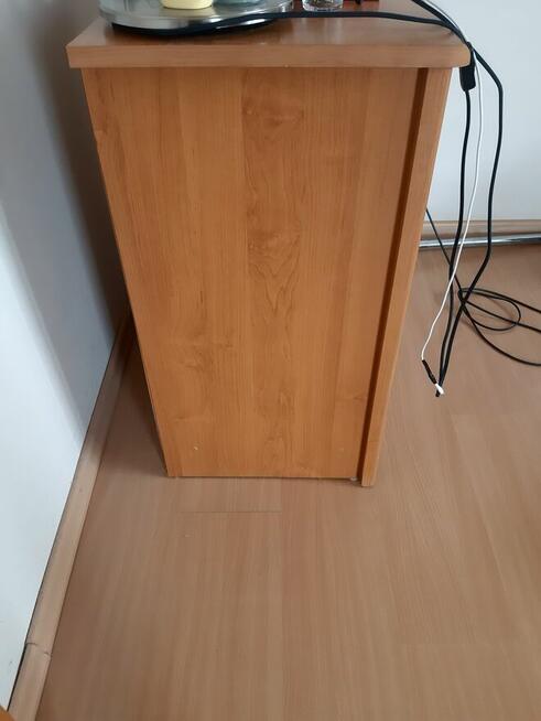 Sprzedam stelaż łóżka do sypialni wymiary 160 cm x 200 cm.