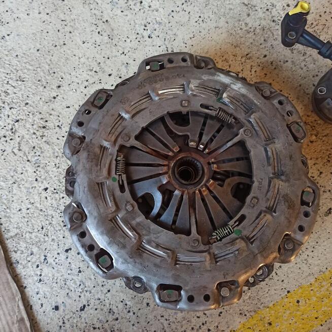 Sprzęgło dwumasa+tarcza+docisk+wysprzęglik SPRINTER 906, 3.0