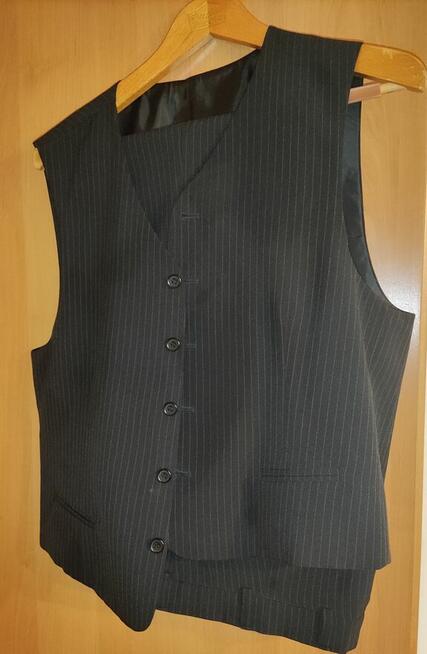 Wyprzedaż odzieży różnej, oraz różnych innych...