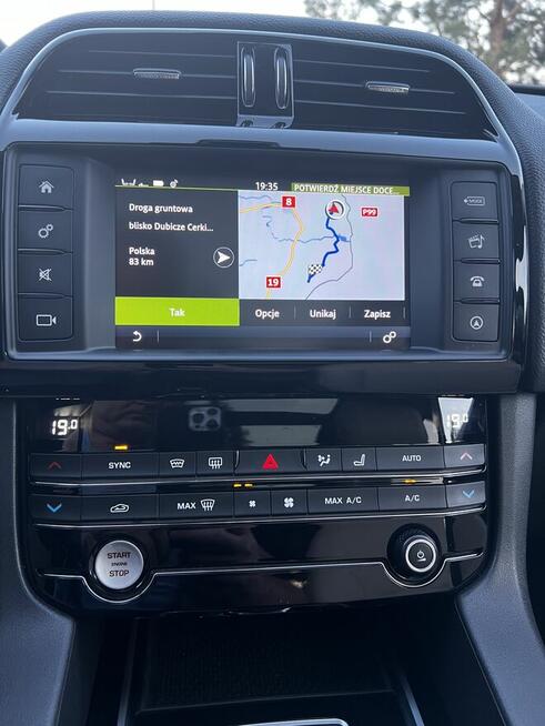 Jaguar F-Pace Premium