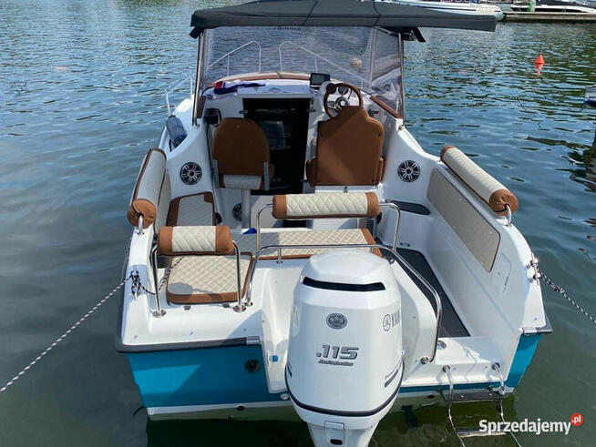 ŁÓDZ MOTOROWA Z KABINĄ PILOTHOUSE 540 dla 6 Osób NOWA