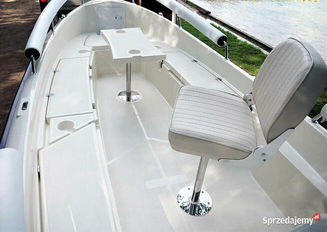 ŁÓDZ MOTOROWA WĘDKARSKA OPEN 400 z przyczepą 750kg
