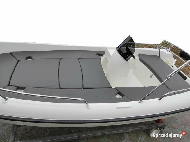 ŁÓDZ MOTOROWA OPEN 400 z KONSOLĄ i Przyczepą 750kg