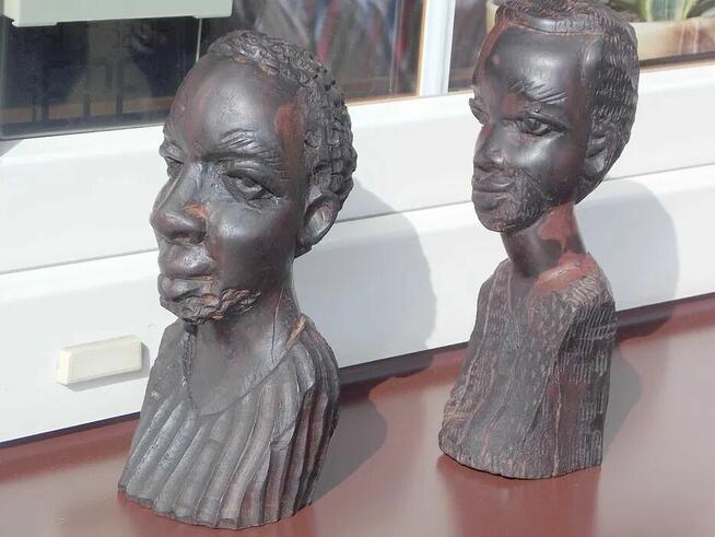 Dwie rzeźby z hebanu - Mozambiku lata 60-tych