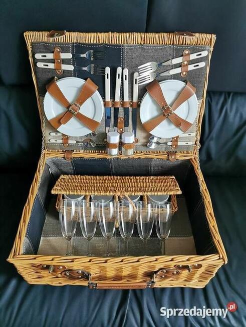 Wiklinowy kosz piknikowy Kosz z wikliny na piknik dla 4 osób