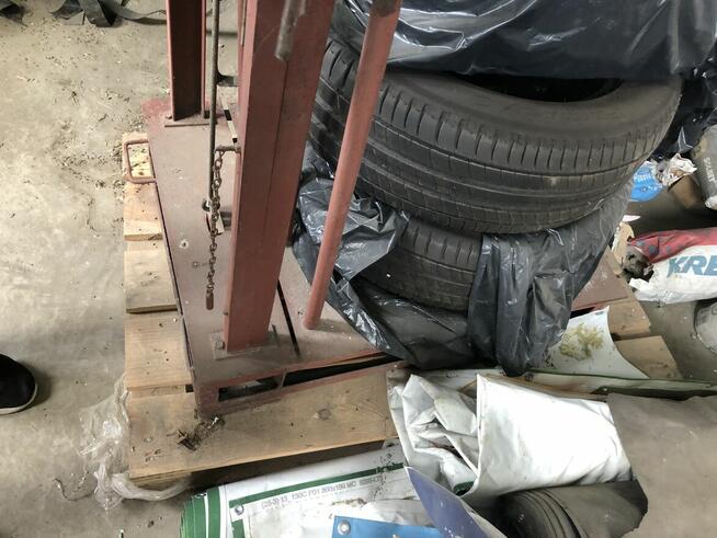 Waga stalowa 300 KG oraz 500 KG .