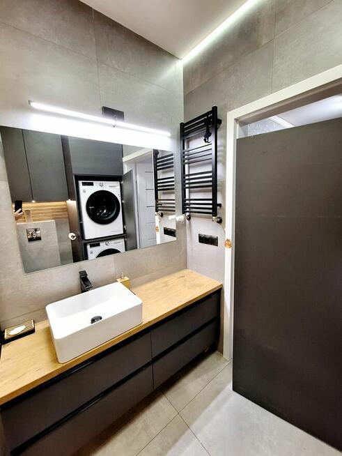 Przestronne mieszkanie z widokiem na las!