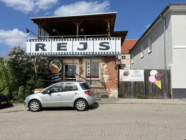 Restauracja "REJS" ul. Portowa 2 w Puławach.