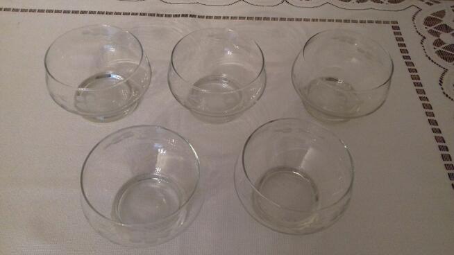 Salaterki szklane ze szlifem, zestaw Vintage, do sprzed