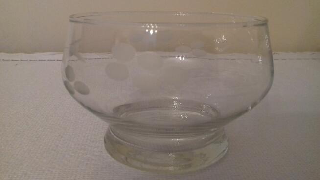 Salaterki szklane ze szlifem, zestaw Vintage, do sprzed