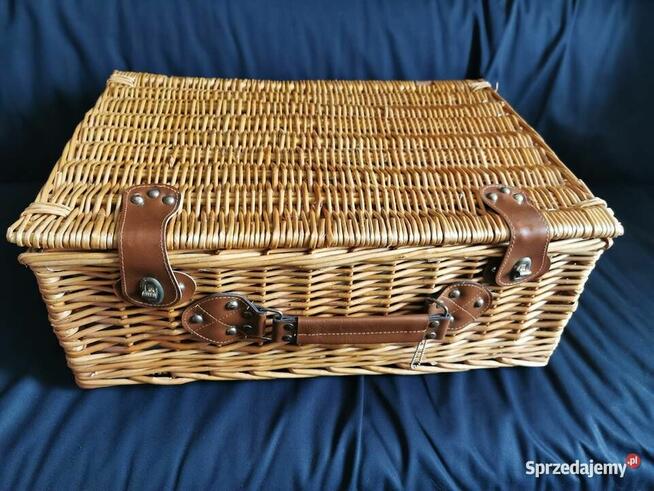 Wiklinowy kosz piknikowy Kosz z wikliny na piknik dla 4 osób