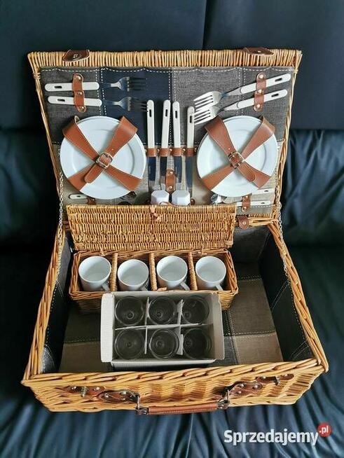Wiklinowy kosz piknikowy Kosz z wikliny na piknik dla 4 osób