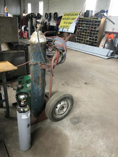 Agregaty spawalnicze z butlami oraz kołami