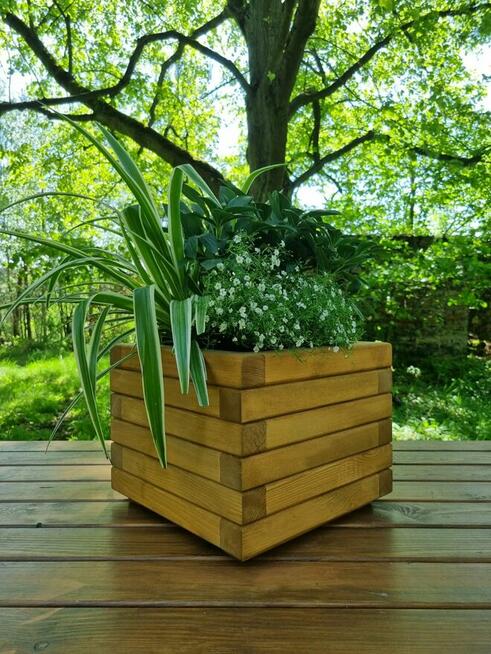 Donica drewniana sosnowa KWADRATOWA