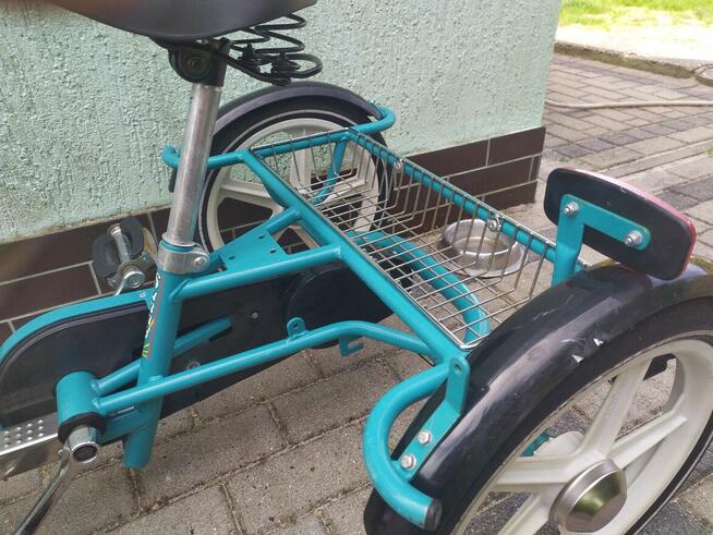 Rower trójkołowy rehabilitacyjny.