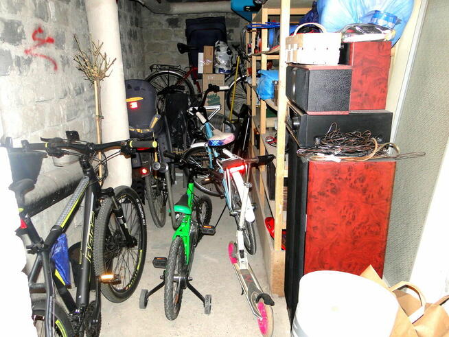 Можливість. 3 pokoje - parter- cegła- duża piwnica.