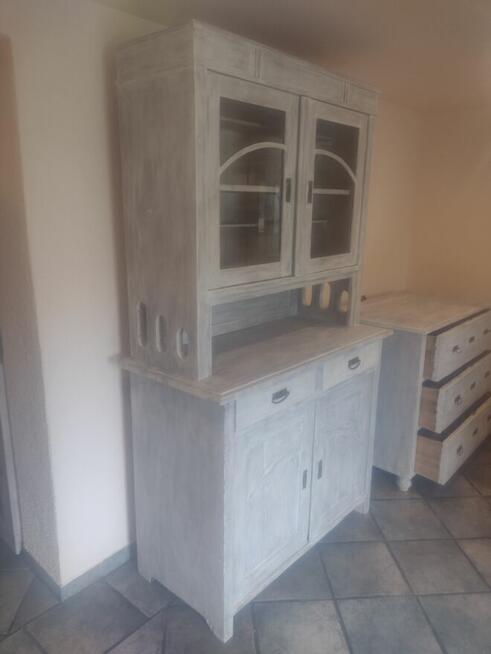 Kredens przedwojenny