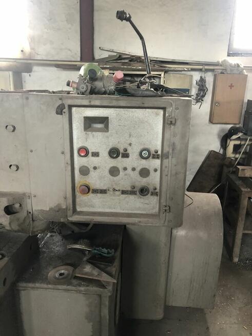 Gilotyna pneumatyczna do 8mm blach 2,5m szerokość .