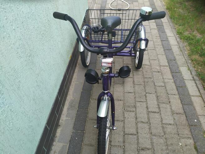 Rower trójkołowy rehabilitacyjny.