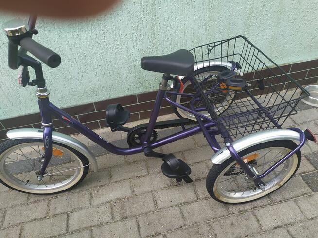 Rower trójkołowy rehabilitacyjny.