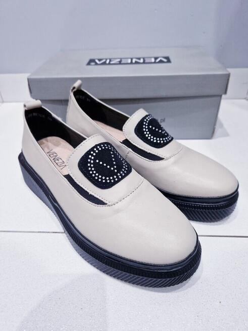 Damskie beżowe mokasyny