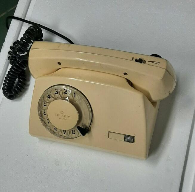 Polecam Telefon kolekcjonerski Pamiątka z okresu PRL-u
