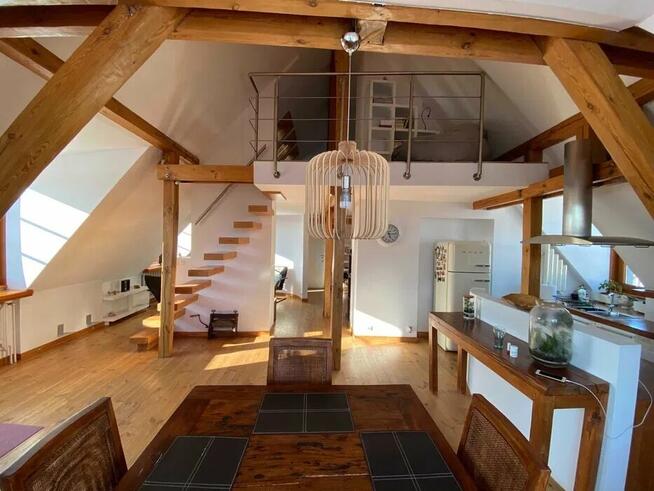 Wyjątkowe, dwupoziomowe mieszkanie na Starych Bielanach