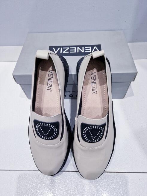 Damskie beżowe mokasyny