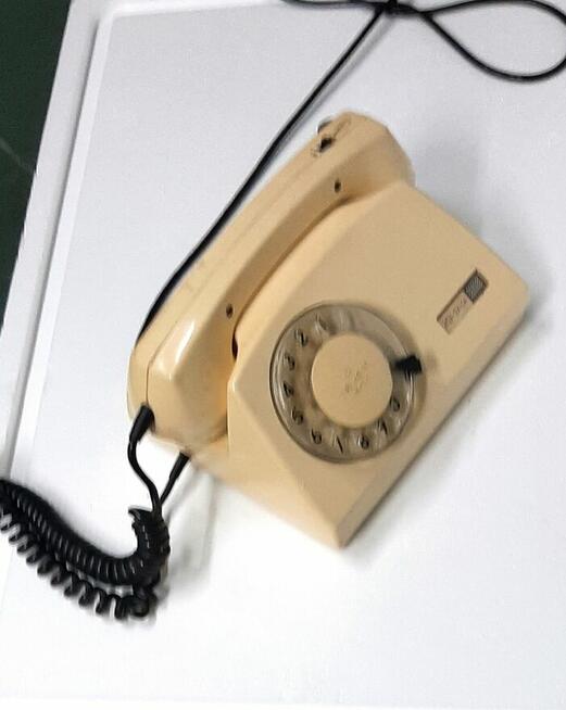 Polecam Telefon kolekcjonerski Pamiątka z okresu PRL-u