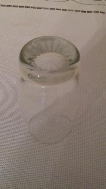 Szklaneczki literatki w oryginalnym kształcie, Vintage