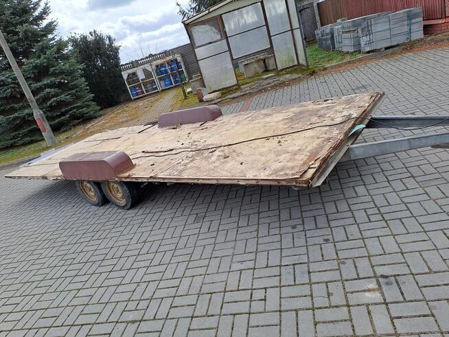 Przyczepa towarowa platforma DMC 1500 kg.