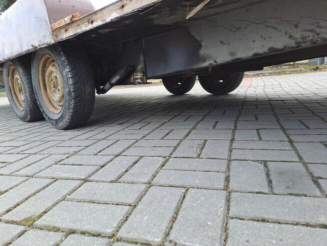 Przyczepa towarowa platforma DMC 1500 kg.