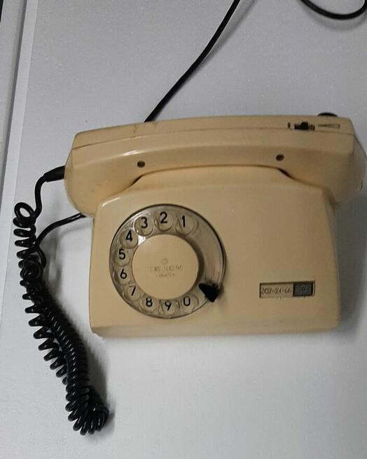 Polecam Telefon kolekcjonerski Pamiątka z okresu PRL-u