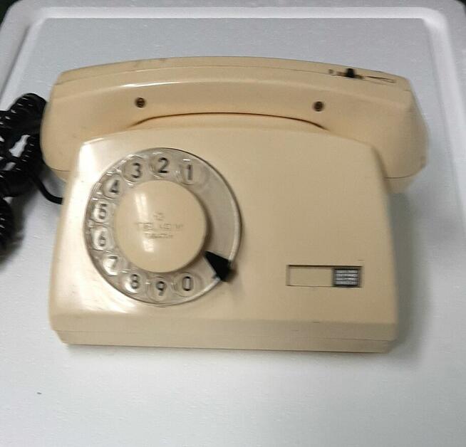 Polecam Telefon kolekcjonerski Pamiątka z okresu PRL-u