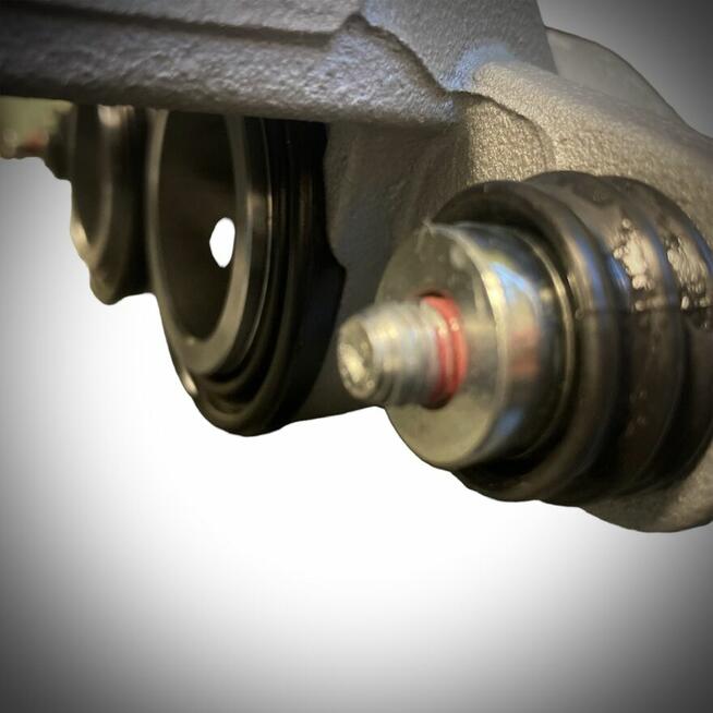 Zacisk hamulcowy Mercedes V250 REGENEROWANY