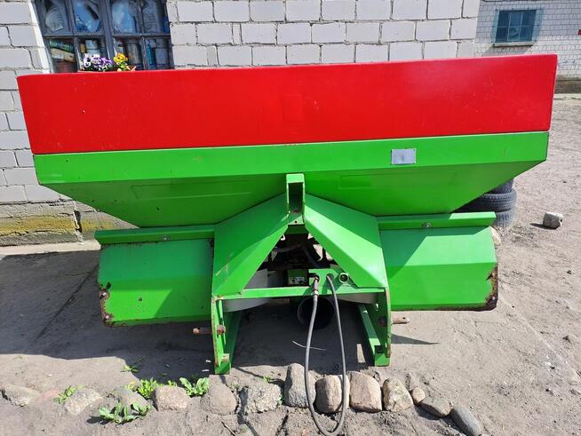 Rozsiewacz Do Nawozu Agromet Unia Brzeg MX 950 1500 KG 1.5T