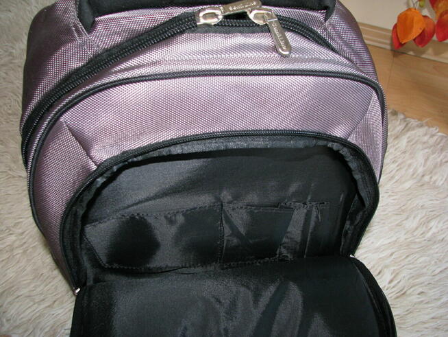 Porządny plecak Semi Line z komorą na laptopa 15,6”